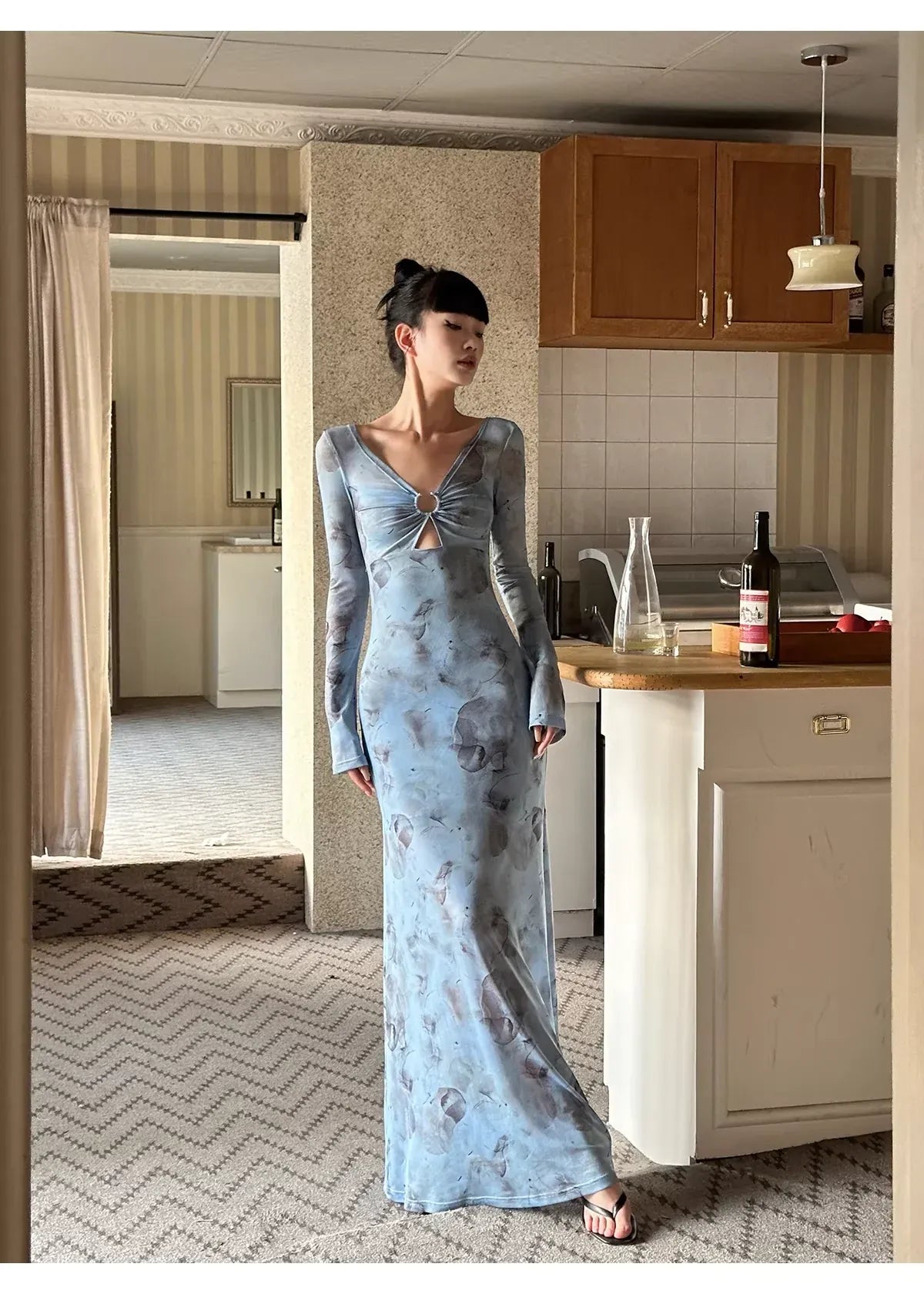 Elegant Sheath V-neck Printed Light Blue Evening Dress For Ladies Hot Sale