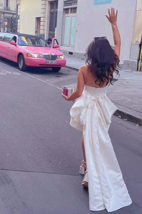 Elegant Tight Strapless Sleeveless Back Bow Pleated Satin Short-Mini Homecoming Dress