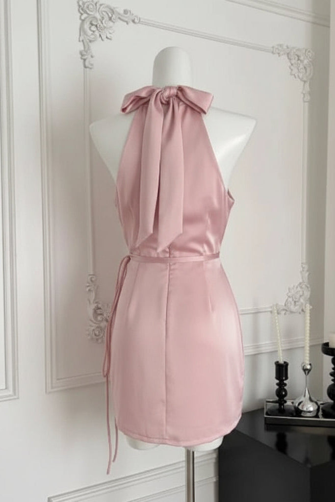 Elegant A-Line Halter Neck Tie-Bow Lace Applique Pink Mini Homecoming Dress