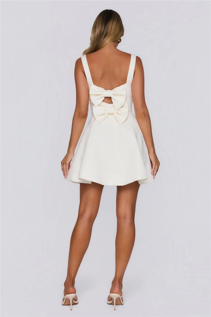 Elegant A-Line Square-Neck Bow-Back Ivory Mini Homecoming Dress For Ladies