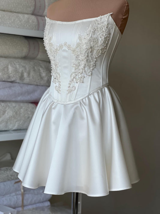 Elegant A-Line Strapless Beaded Satin Ivory Short Homecoming Dress With Applique