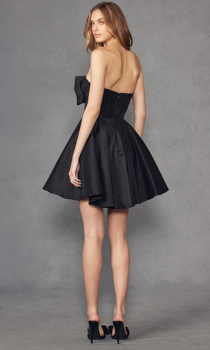 Elegant A-Line Sweetheart Corset Cutout Beaded Bow-Accent Black Mini Homecoming Dress