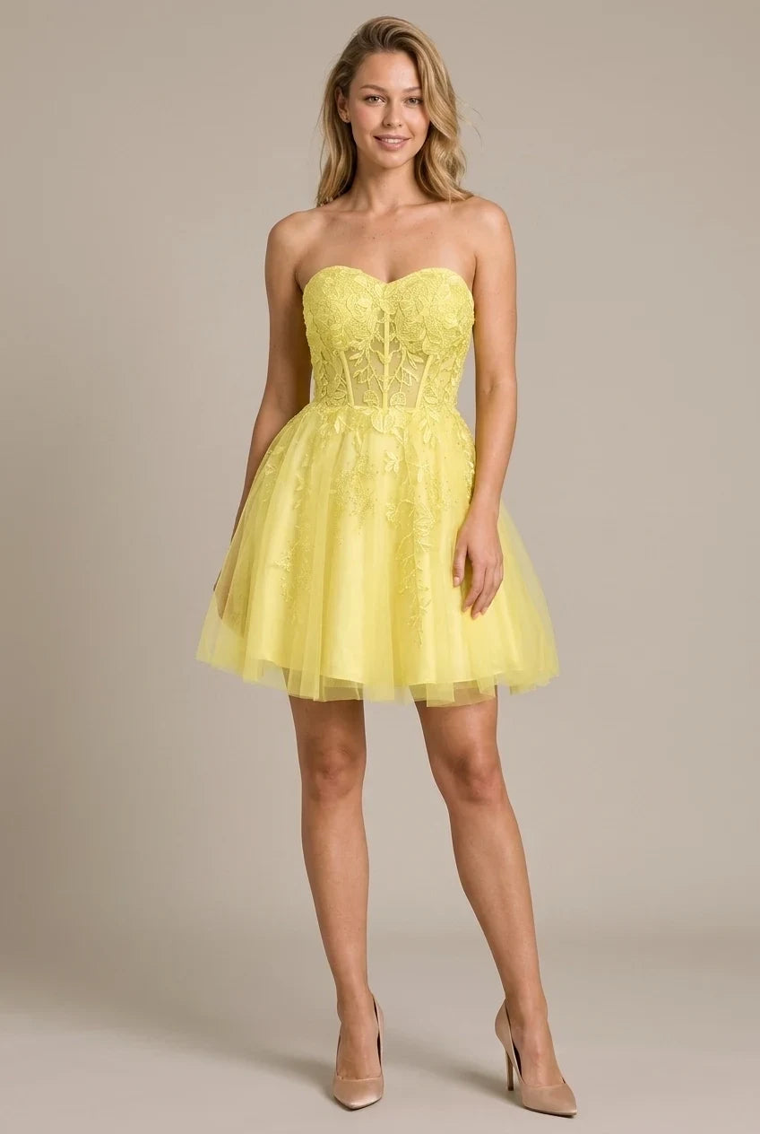 Elegant A-Line Sweetheart Corset Embroidered Tulle Yellow Short Homecoming Dress