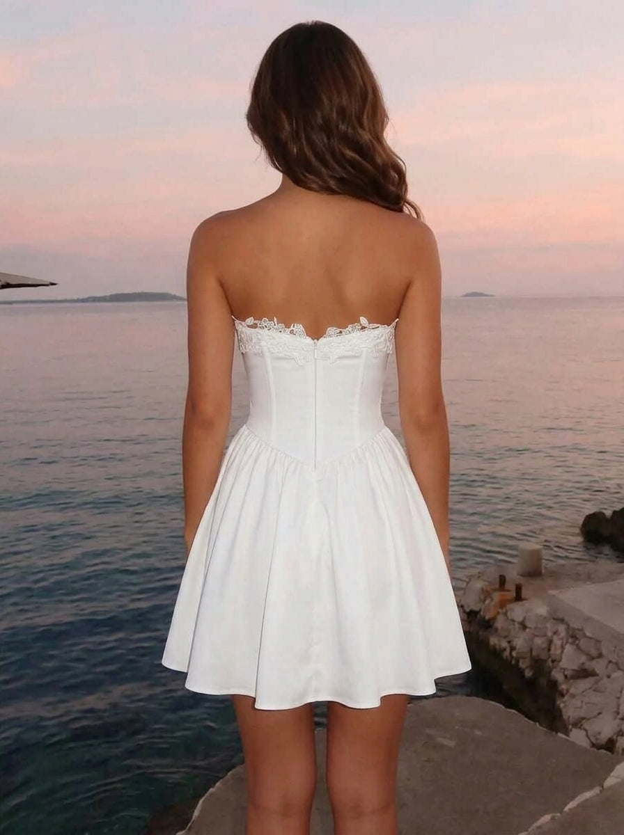 Elegant A-Line Sweetheart Lace Trim White Mini Homecoming Dress Hot Sale