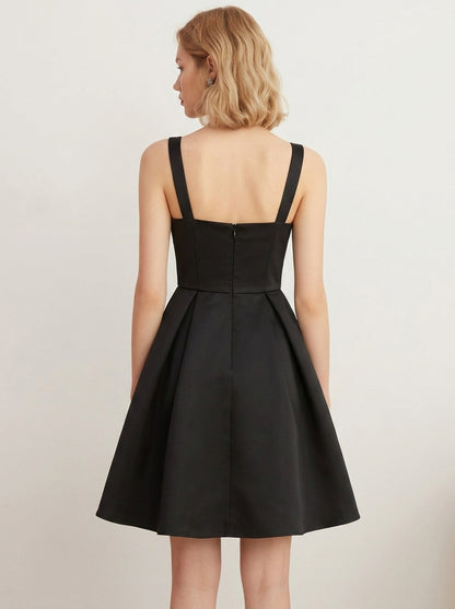 Elegant A-Line Sweetheart Pleated Structured Black Mini Homecoming Dresses
