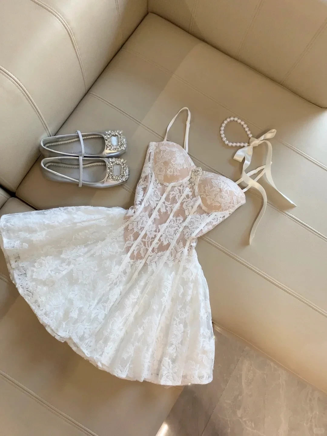 Elegant A-Line Sweetheart Spaghetti Straps Corset Lace White Mini Homecoming Dress