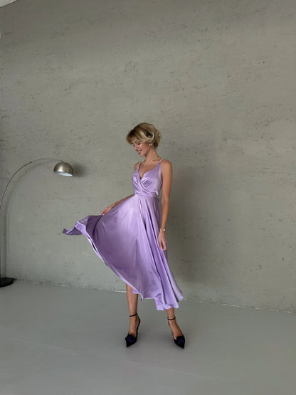 Elegant A-Line V-Neck Criss-Cross Back Lavender Midi Prom Dress With Tie