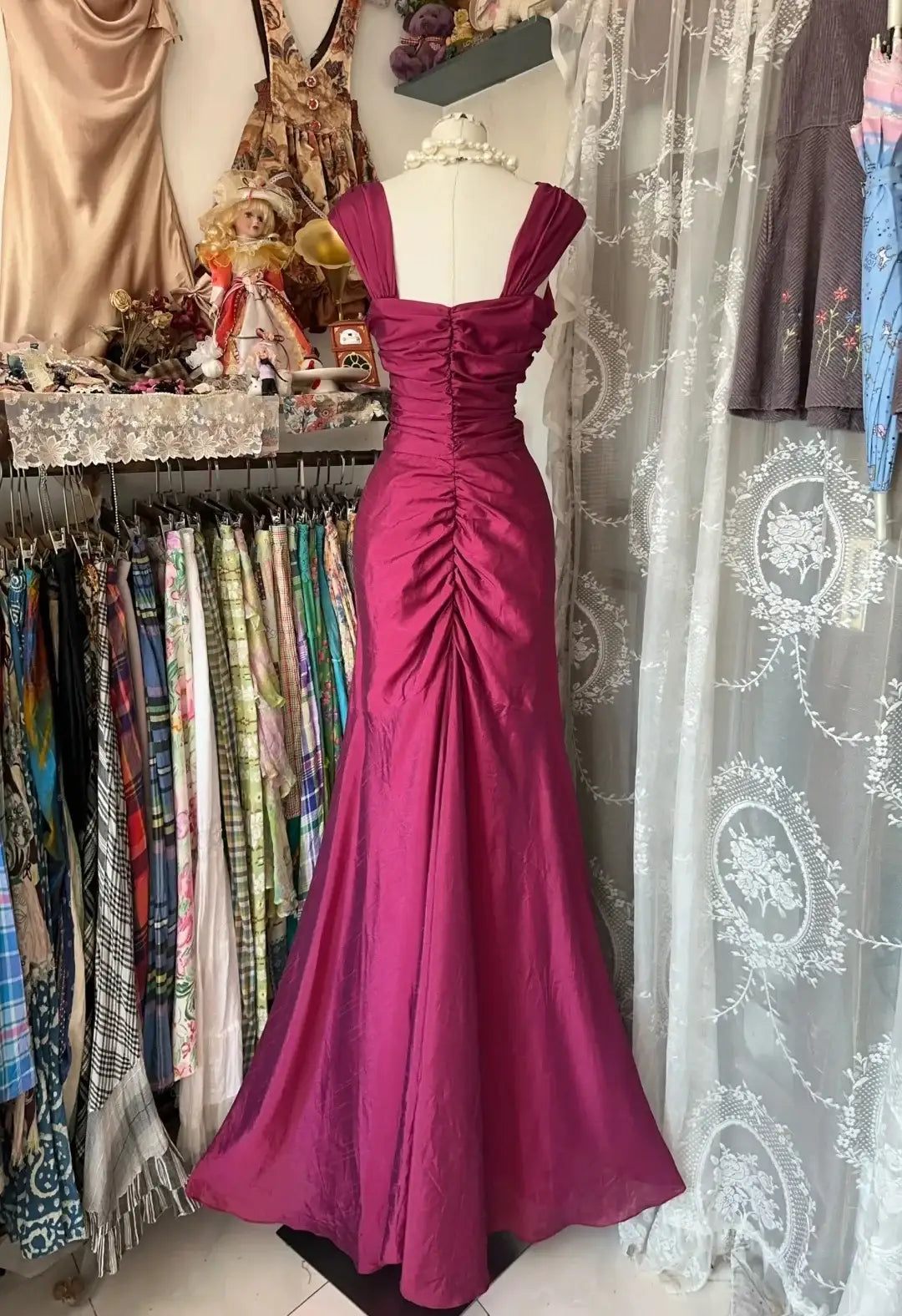 Elegant Fitted Sweetheart Sleeveless Ruched Draped Magenta Floor-Length Evening Dresses Women's Gown