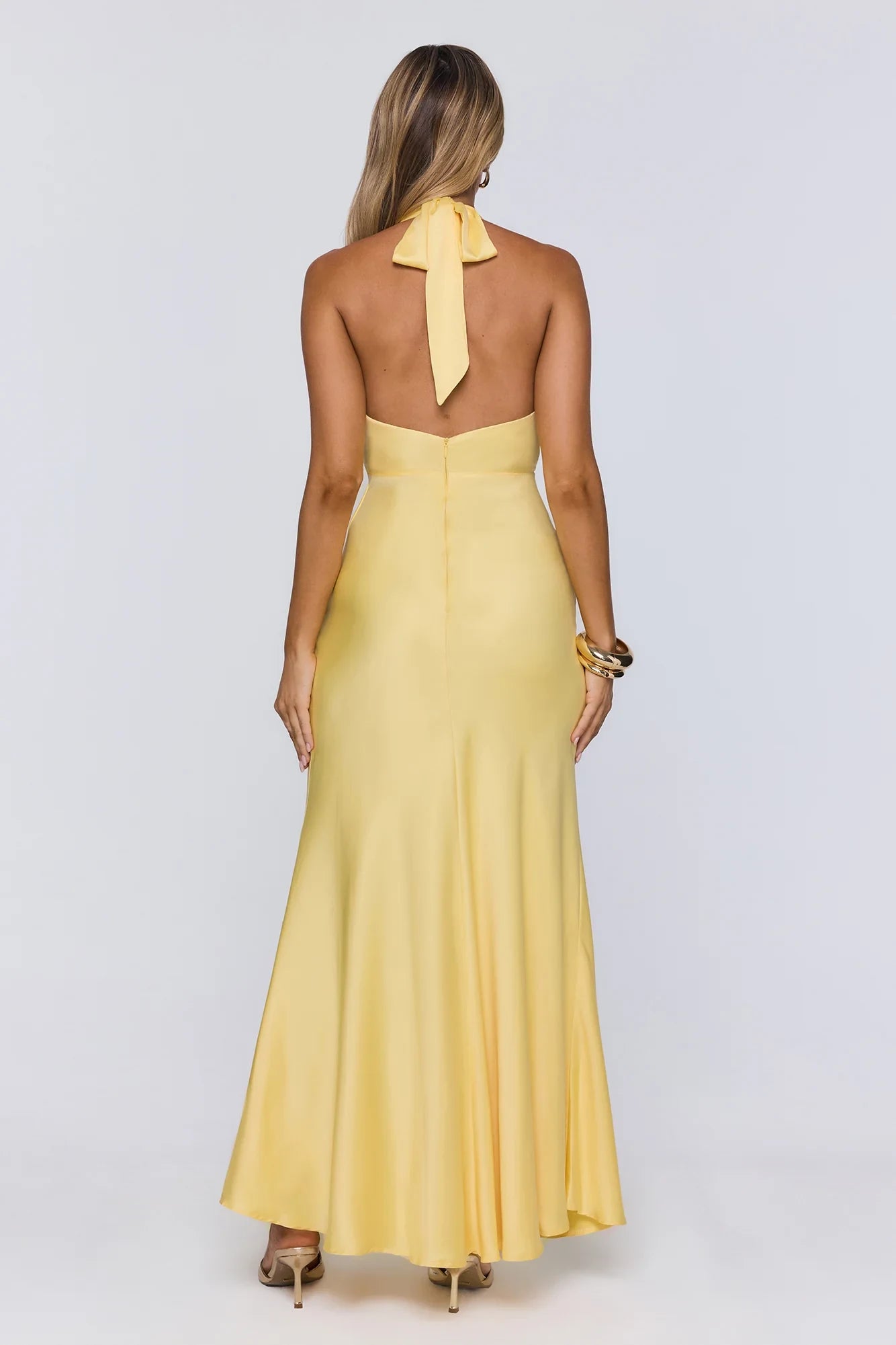 Elegant Sheath Halter Deep-V Floral-Waist Backless Satin Yellow Floor-Length Prom Dress