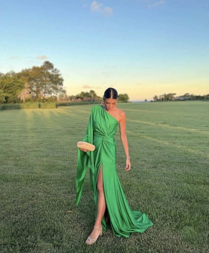 Elegant Sheath One-Shoulder Long Sleeve Ruched Slit Emerald Green Floor-Length Evening Dress