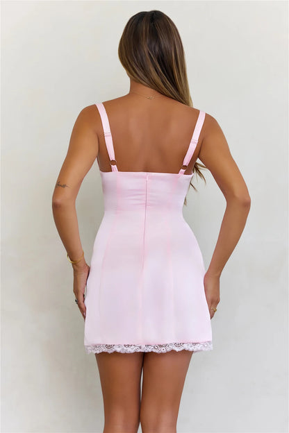 Elegant Sheath Sweetheart Lace Trim Bodycon Satin Pink Mini Homecoming Dress