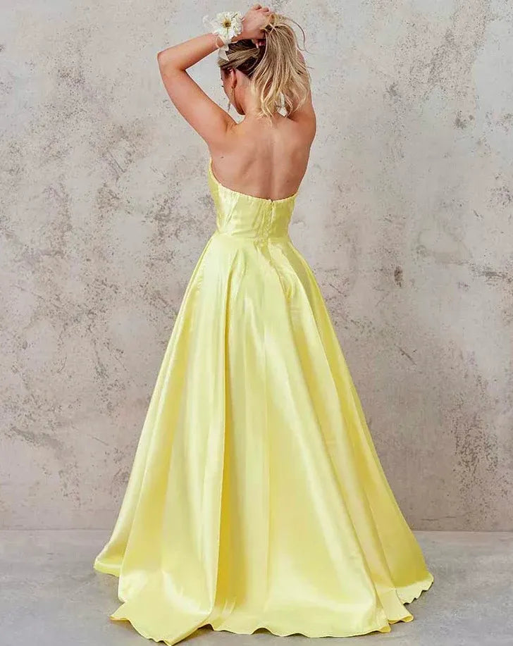 Elegant Strapless Sleeveless A-line Satin Pleated Floor-Length Prom Dress