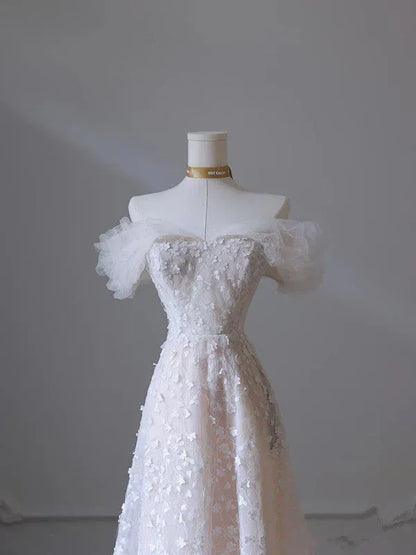 Enchanting A-line Off-the-shoulder Sleeveless Floral White Maxi Prom Dress for Women Custom
