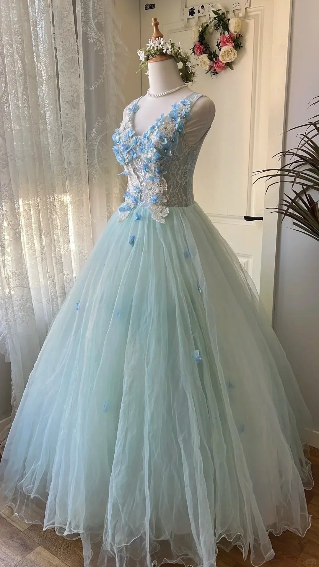 Ethereal Ballgown V-Neck Sleeveless Floral-Accented Mint Maxi Prom Dress for Women Custom