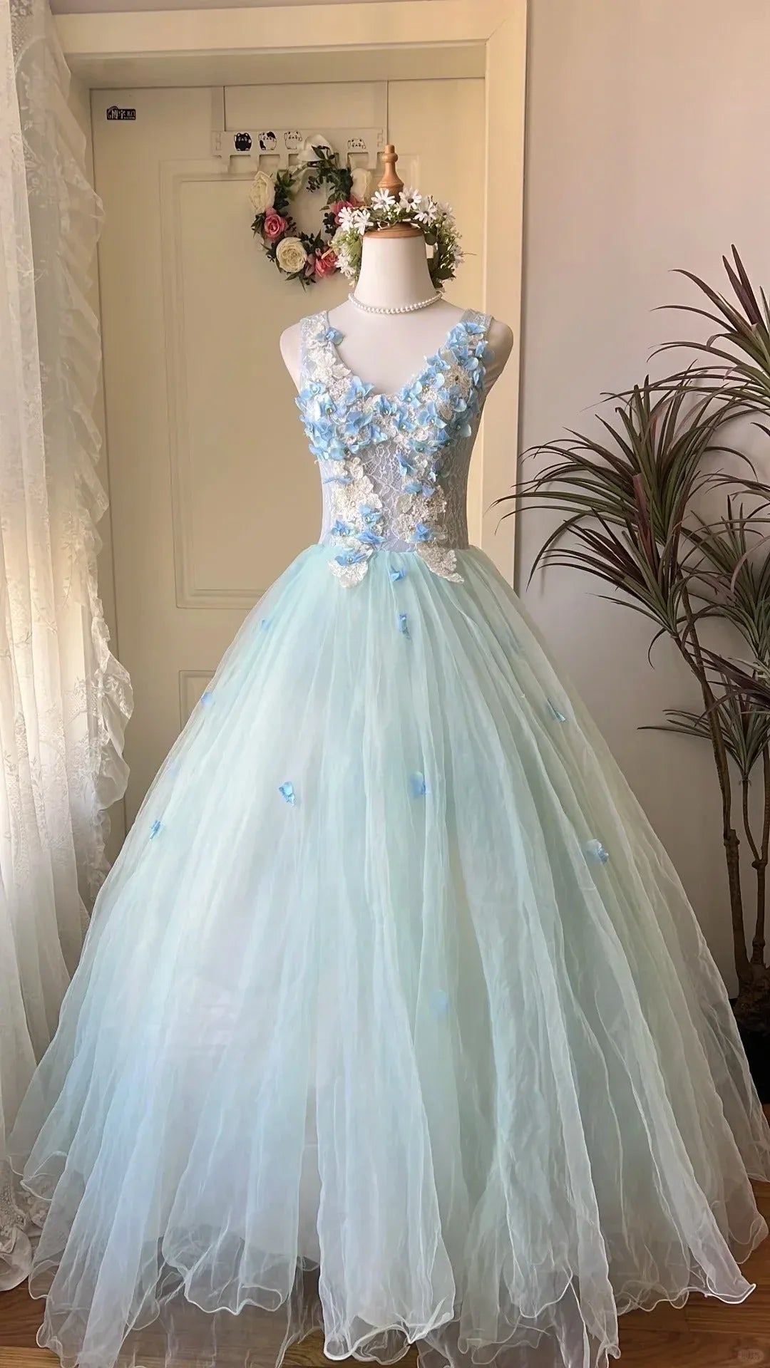Ethereal Ballgown V-Neck Sleeveless Floral-Accented Mint Maxi Prom Dress for Women Custom