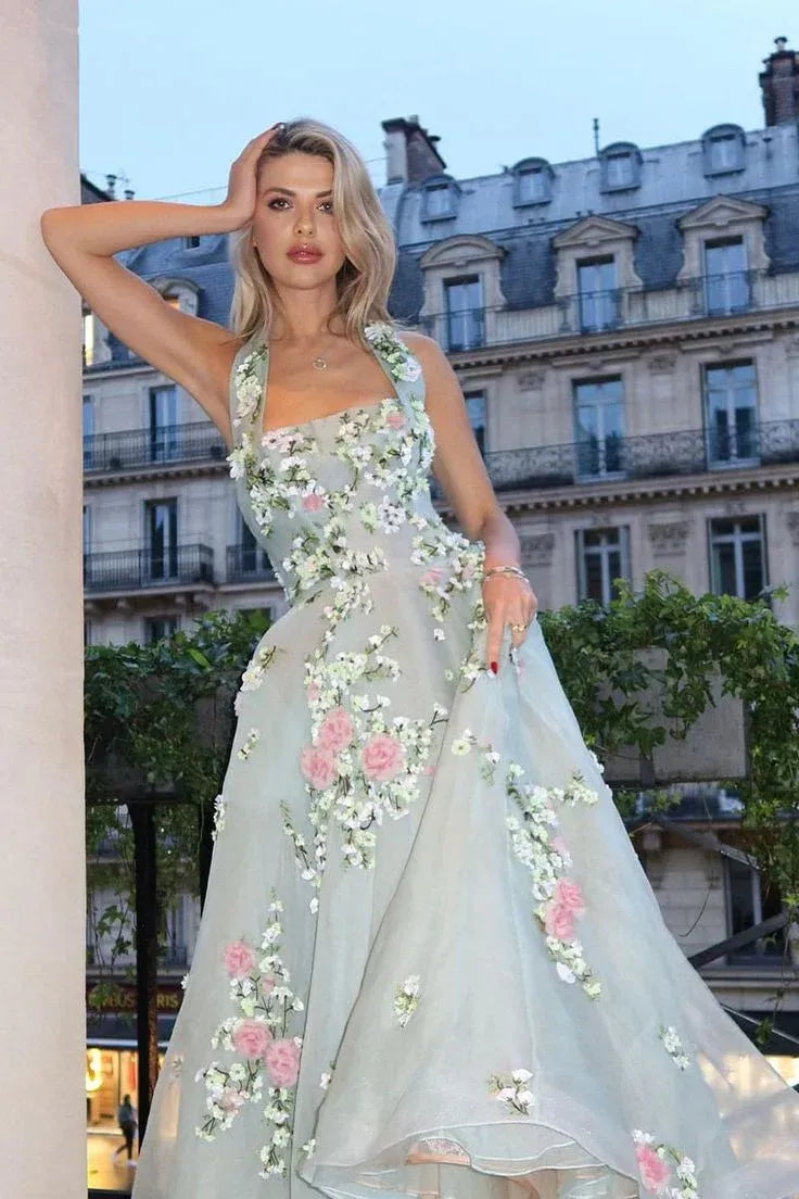 Exquisite A-Line Halter Neck Sleeveless Appliques Tulle Floor-Length Prom Dress