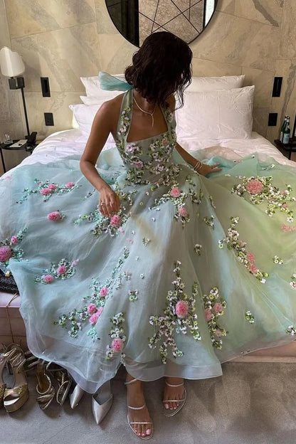 Exquisite A-Line Halter Neck Sleeveless Appliques Tulle Floor-Length Prom Dress