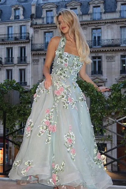 Exquisite A-Line Halter Neck Sleeveless Appliques Tulle Floor-Length Prom Dress