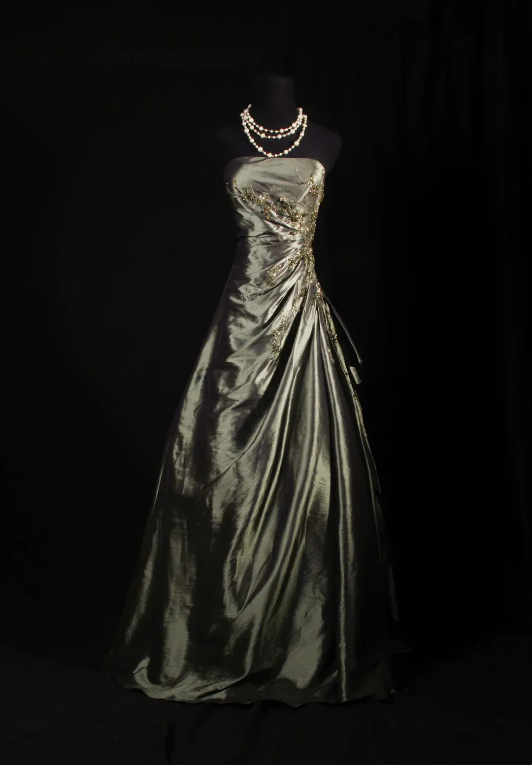 Exquisite A-Line Strapless Sleeveless Pleated Satin Floor-Length Prom Dress