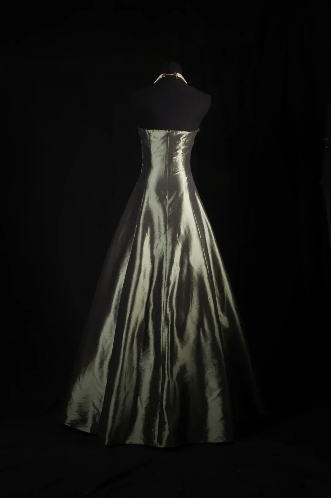 Exquisite A-Line Strapless Sleeveless Pleated Satin Floor-Length Prom Dress