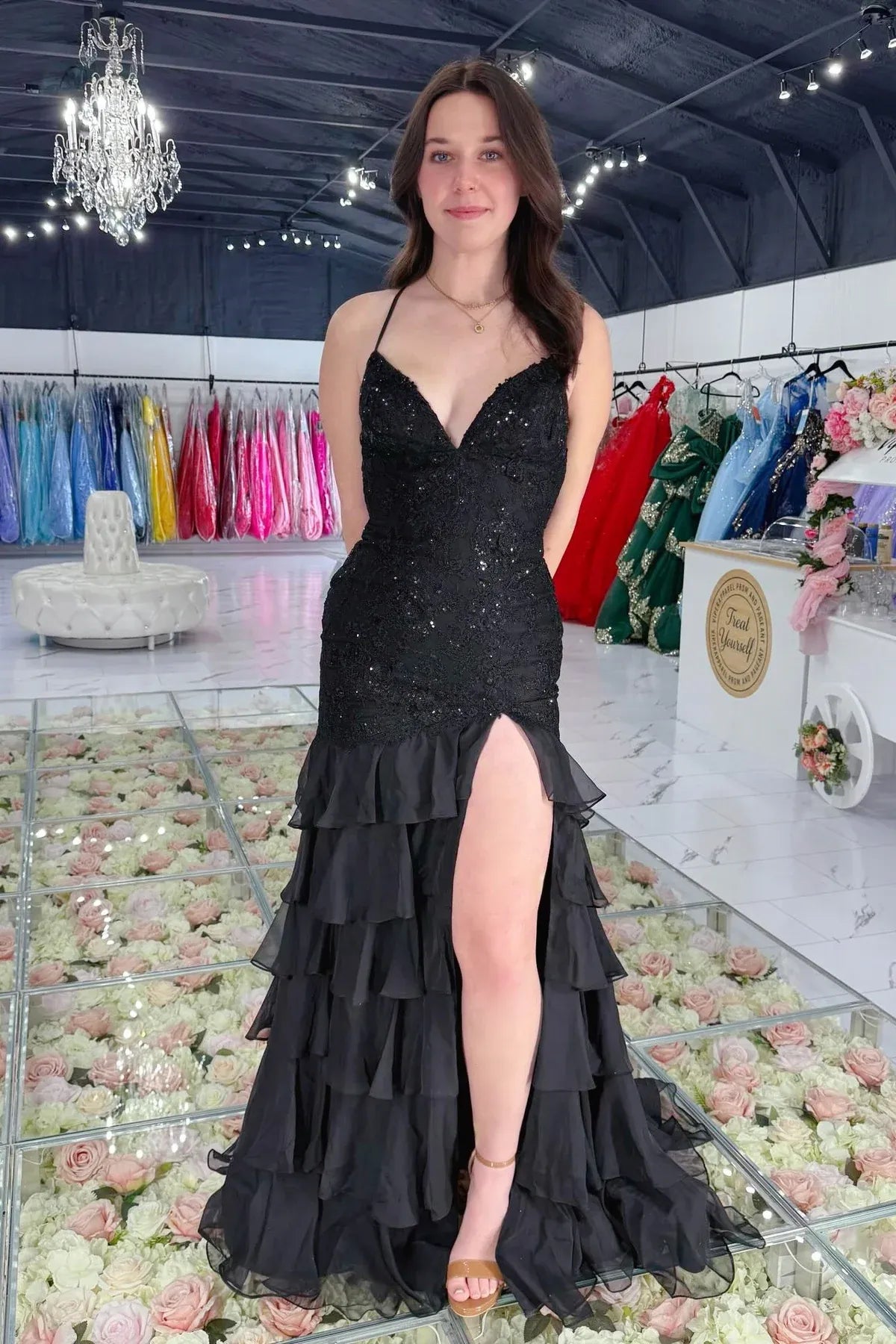 Exquisite Mermaid V Neck Sleeveless Chiffon Appliques Floor-Length Prom Dress