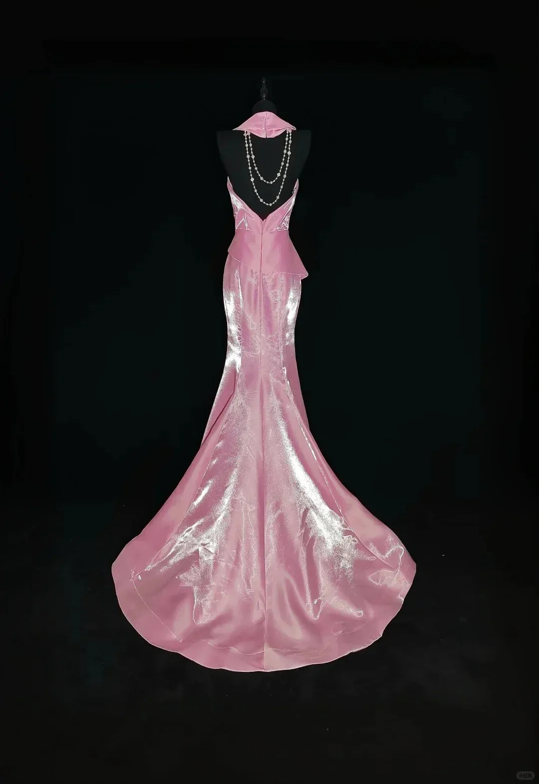 Exquisite Mermaid V Neck Sleeveless Pleated Backless Satin Floor-Length Prom Dress