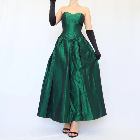 Fashion A-Line Strapless Sleeveless Pleated Satin Floor-Length Prom Dress