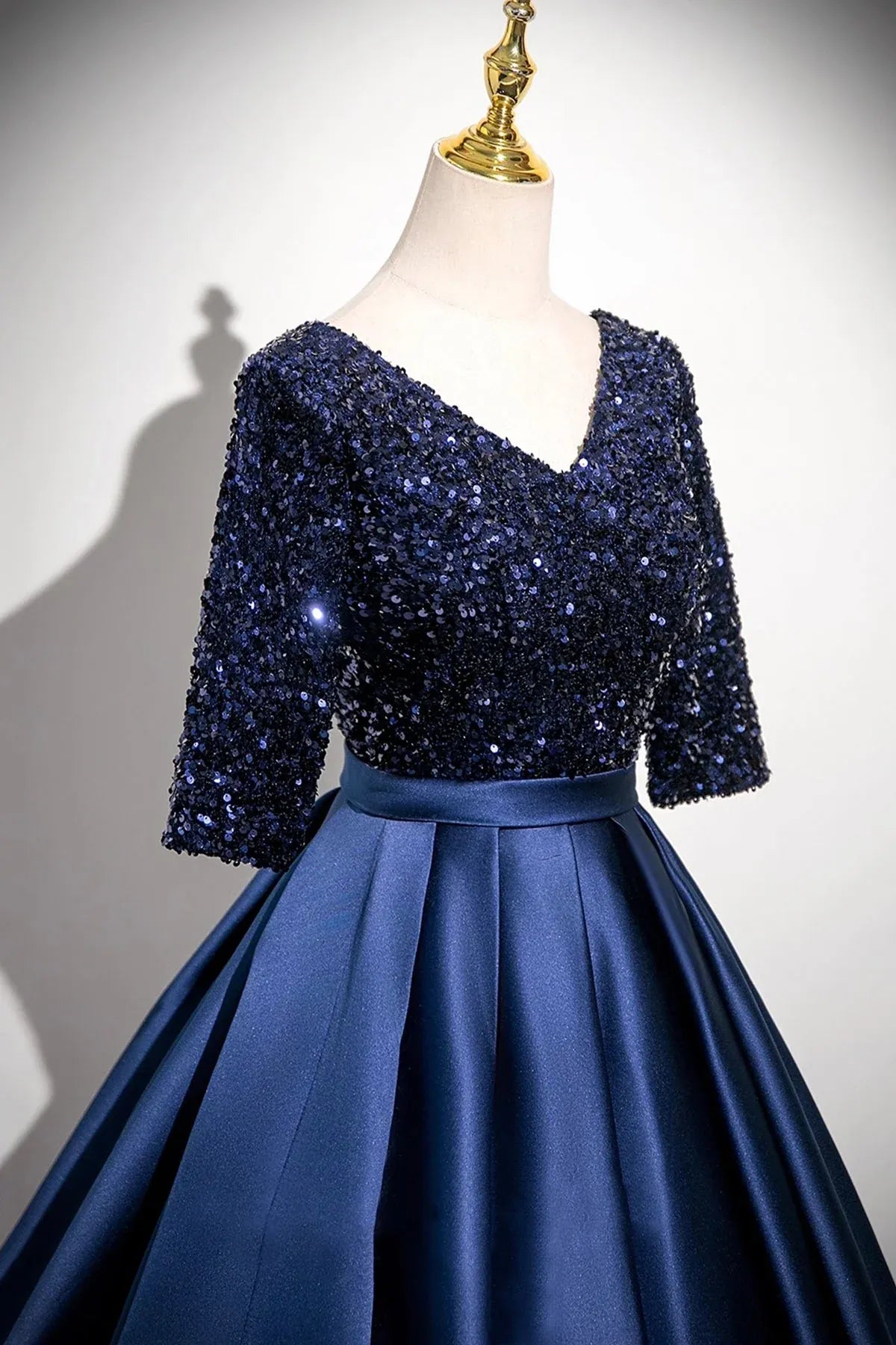 Fashion A-Line V-Neck 1/2 Sleeve Lace Up Floor-Length Prom Dress