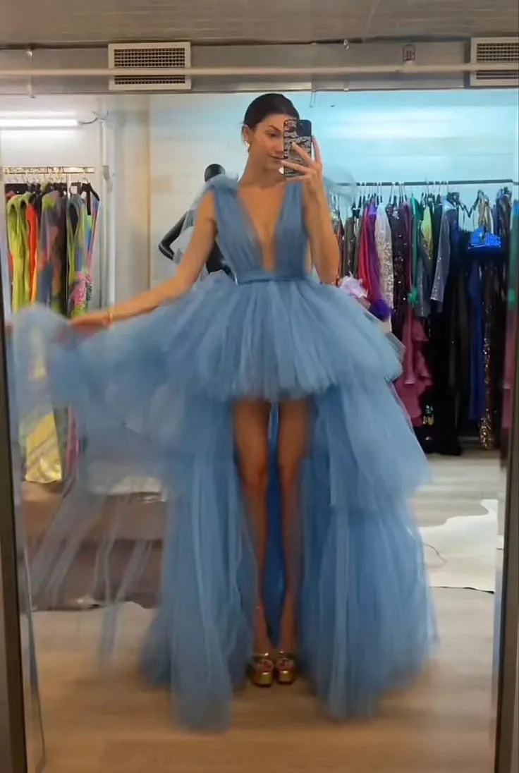 Fashion Ball Gown V Neck Sleeveless Tulle Tiered Floor-Length Prom Dress