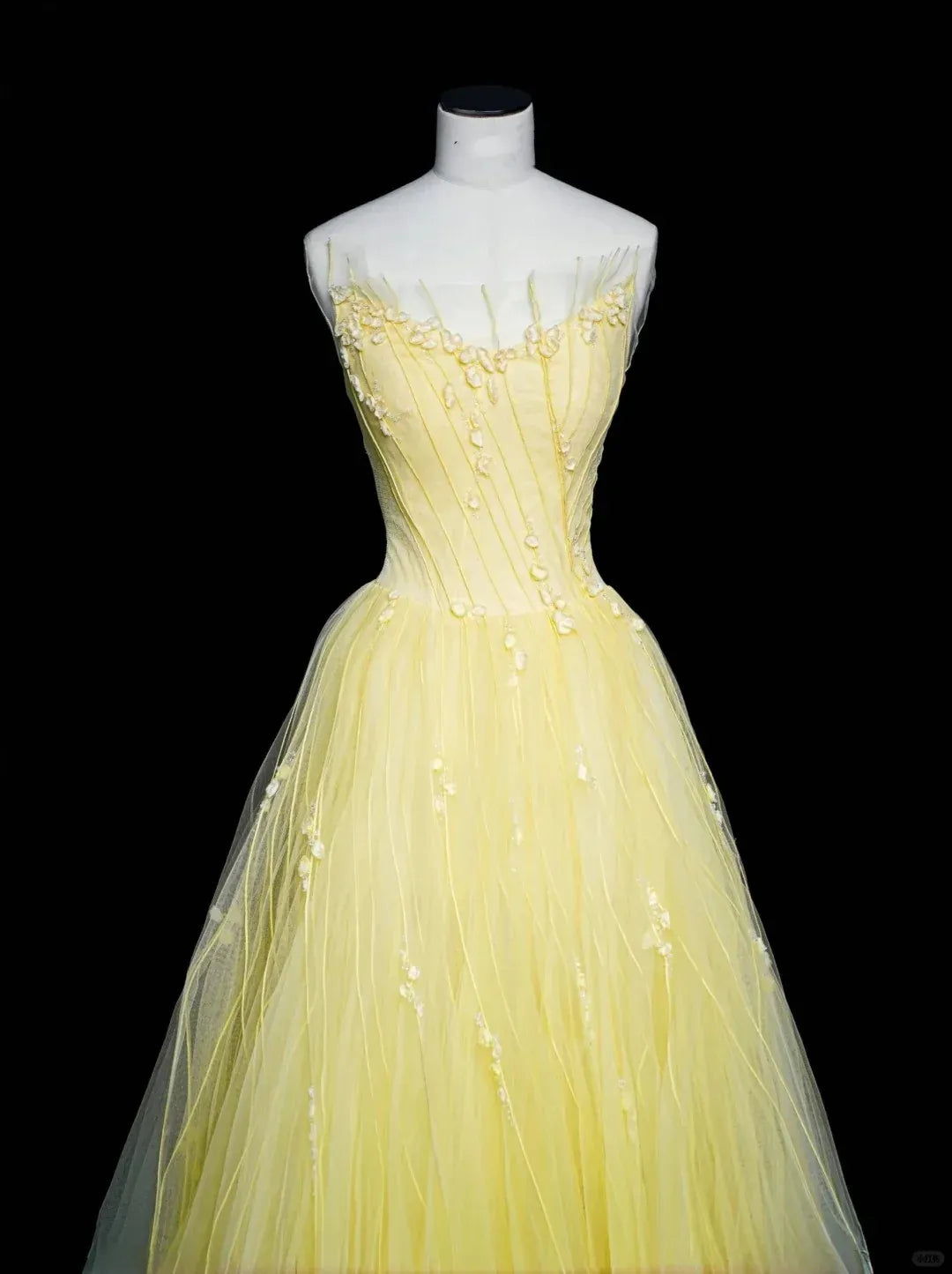 Fashionable Ball Gown Strapless Sleeveless Pleated Floor-Length Prom Dress