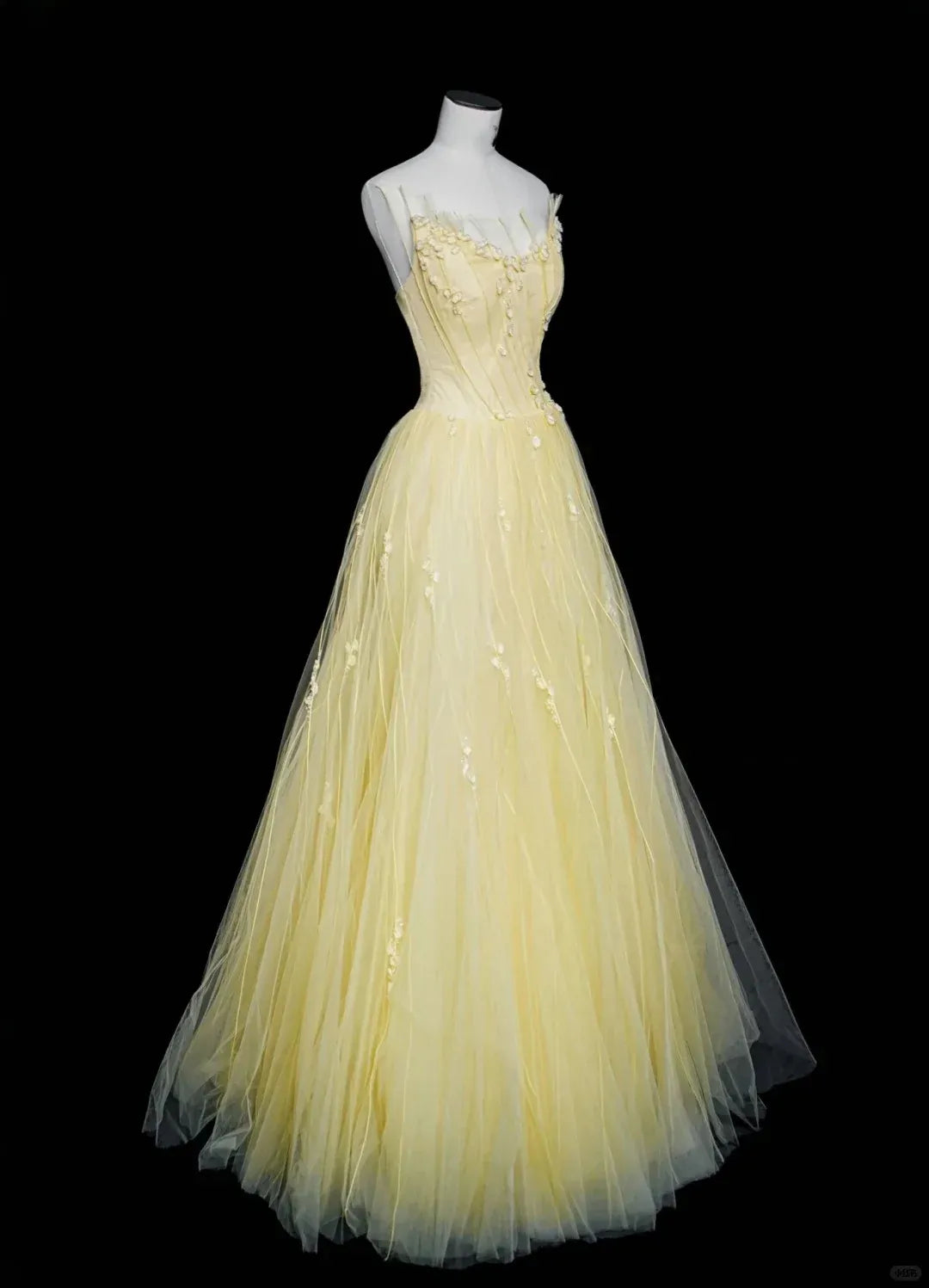 Fashionable Ball Gown Strapless Sleeveless Pleated Floor-Length Prom Dress
