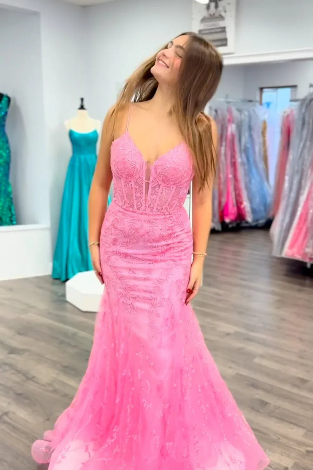 Fashionable Mermaid Spaghetti Straps Sleeveless Pleated Tulle Floor-Length Prom Dress