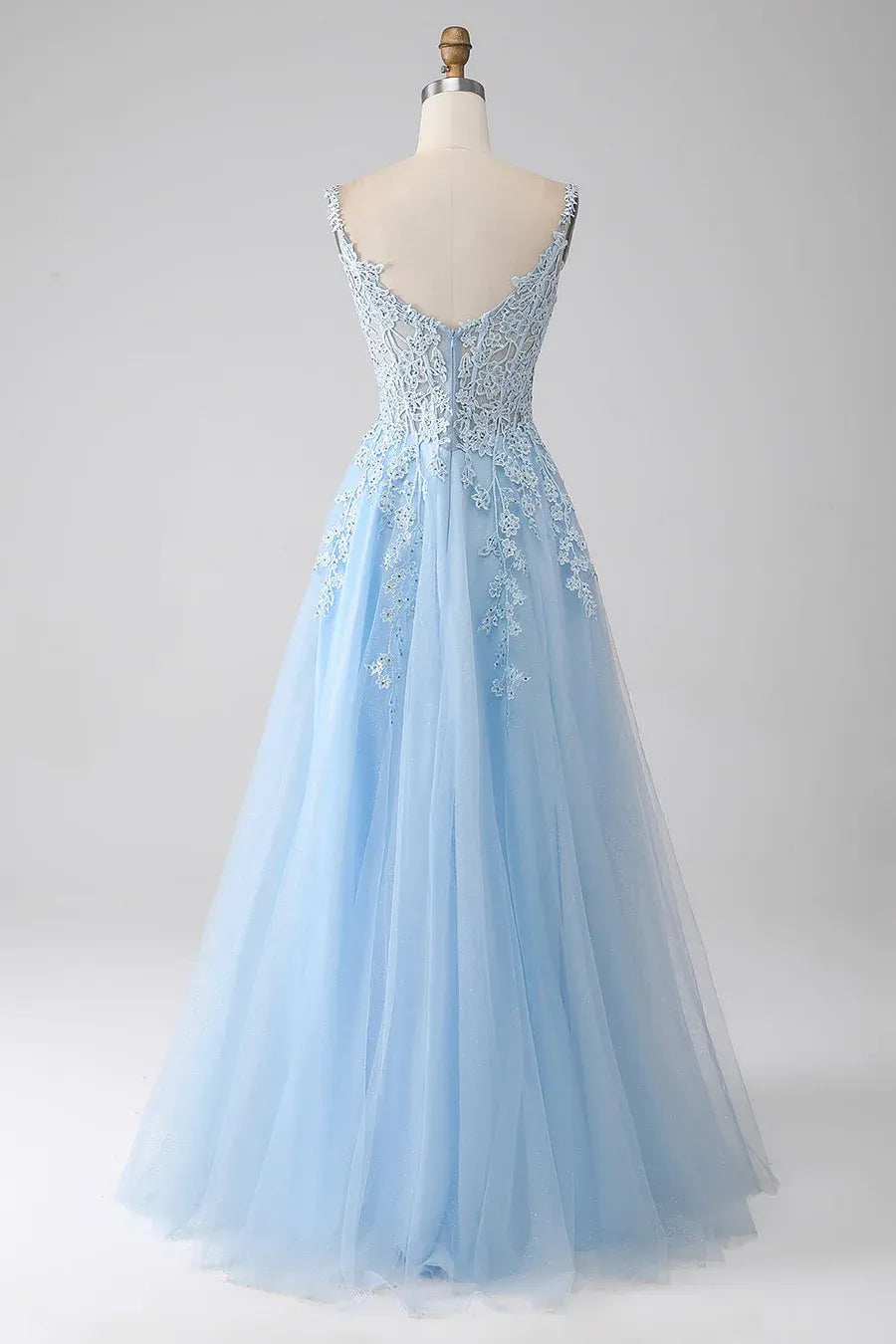 Glamorous A-Line Spaghetti Strap Sweetheart Lace Applique Tulle Prom Dress With Train