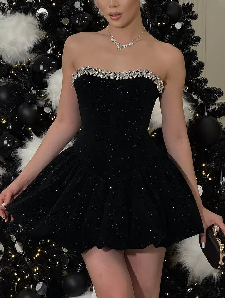 Glamorous A-Line Strapless Sleeveless Backless Bow Mini Christmas Party Dress