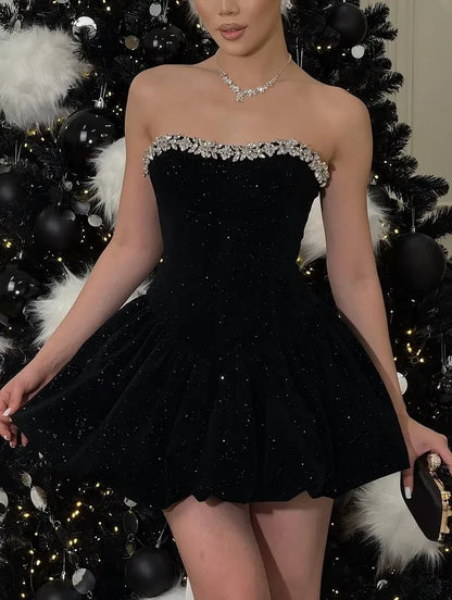 Glamorous A-Line Strapless Sleeveless Backless Bow Mini Christmas Party Dress
