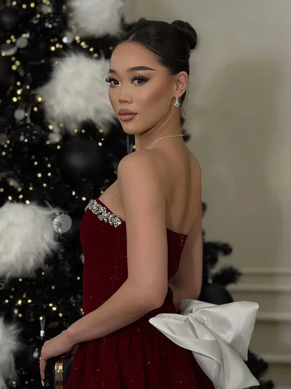 Glamorous A-Line Strapless Sleeveless Backless Bow Mini Christmas Party Dress
