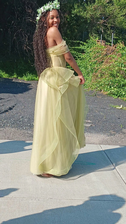 Glamorous A-Line Corset Sleeveless Tulle Appliques Floor-Length Prom Dress