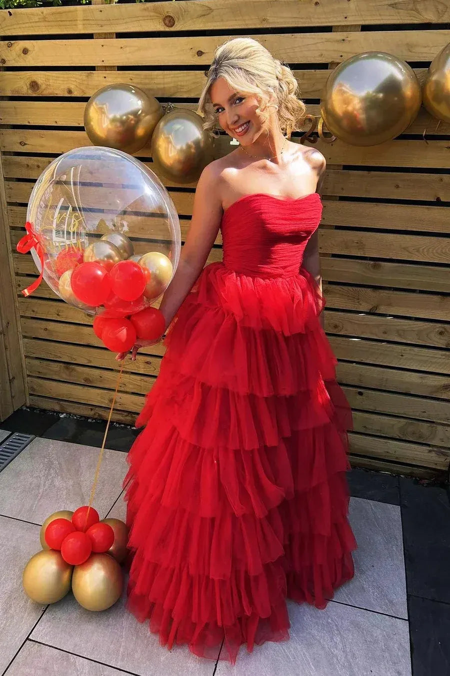 Glamorous A-Line Strapless Sleeveless Tiered Tulle Floor-Length Prom Dress