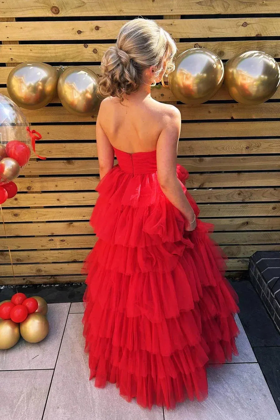 Glamorous A-Line Strapless Sleeveless Tiered Tulle Floor-Length Prom Dress