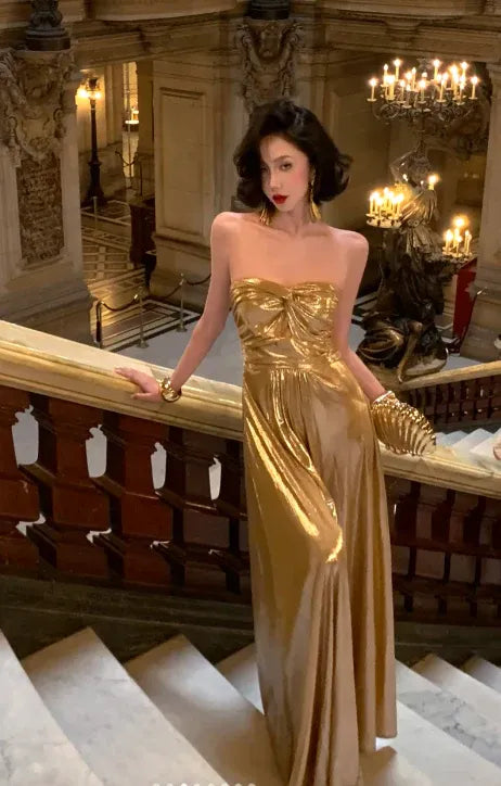 Glamorous Flowy Strapless Sleeveless Ruched Gold Maxi Prom Dress for Women Custom