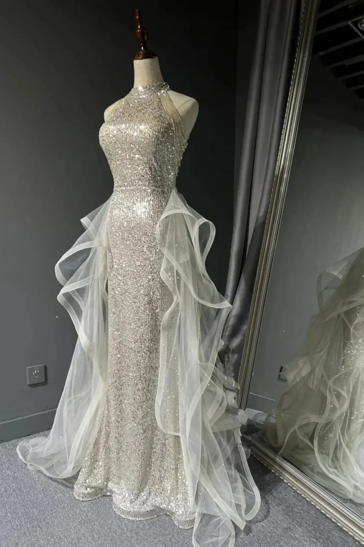 Glamorous Mermaid Halter Sequin Silver Evening Dress For Ladies Hot Sale
