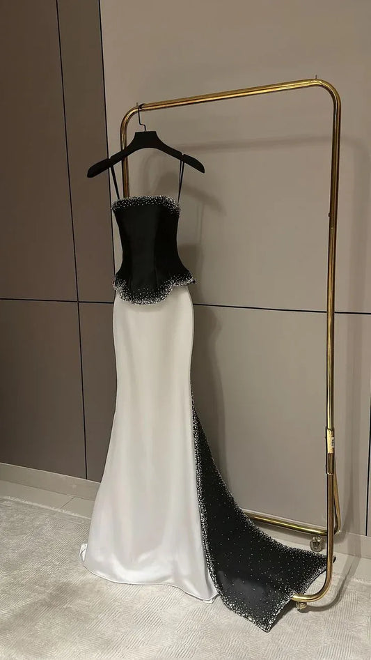 Glamorous Mermaid Strapless Sleeveless Beaded Black White Maxi Prom Dress for Women Custom