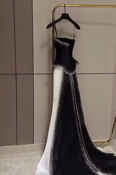 Glamorous Mermaid Strapless Sleeveless Beaded Black White Maxi Prom Dress for Women Custom