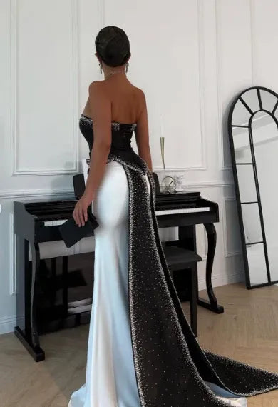 Glamorous Mermaid Strapless Sleeveless Beaded Black White Maxi Prom Dress for Women Custom