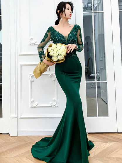 Glamorous Mermaid V-Neck Beaded Emerald Floor-Length Evening Dress