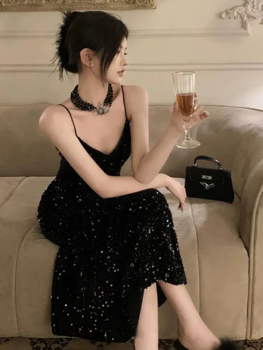 Glamorous Sheath V-Neck Sleeveless Sequin-Accented Black Midi Prom Dress for Women hot sale