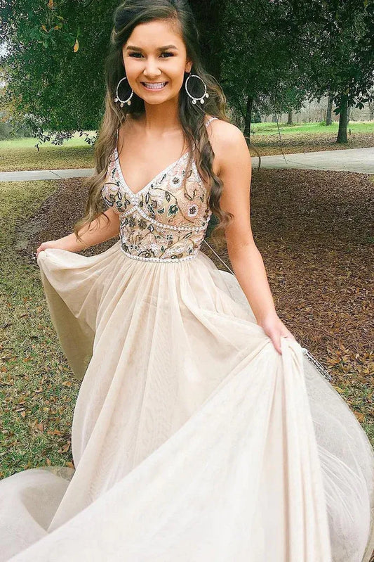 Glamorous Tulle Floor-Length Evening Dress Champagne Deep V-Spaghetti-Strap Formal Women