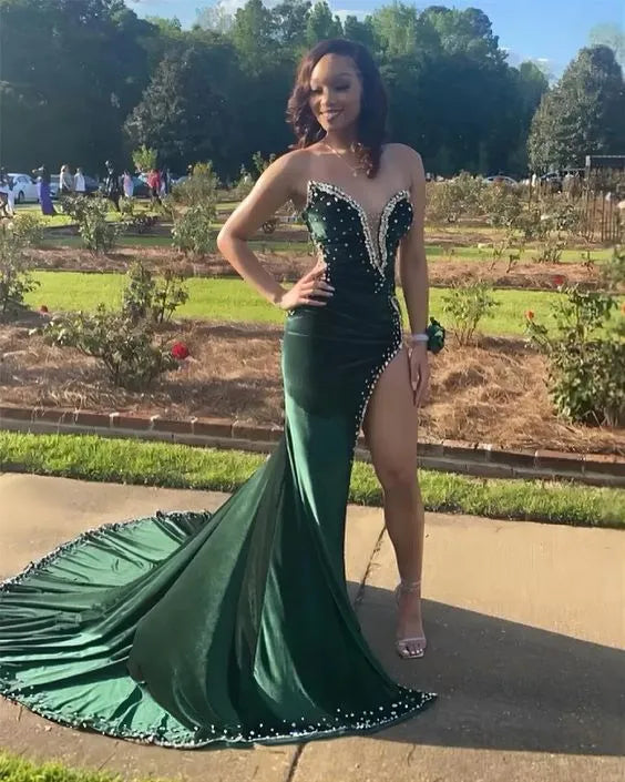 Glamorous Velvet Train Evening Dress Emerald Sweetheart Strapless for Women