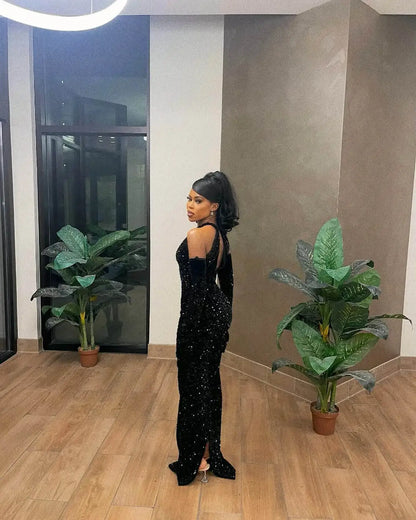 Glamorous Sheath Deep V-Neck Sleeveless Sequin Halter Black Floor-Length Evening Dress