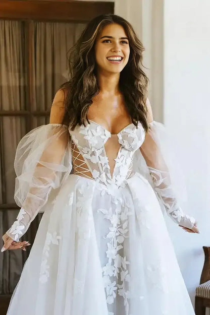 Gorgeous Ball Gown Off the Shoulder Tulle Beach Wedding Dresses with Appliques